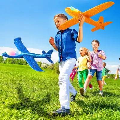 Avião Planador Aeromodelo Isopor de Arremesso com Led