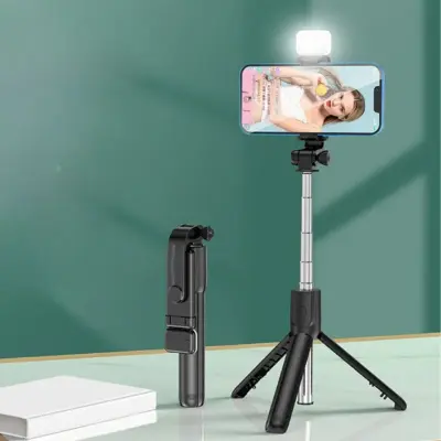Bastão de Selfie Bluetooth Sem Fio Tripé Com Luz LED