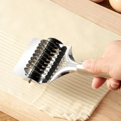 Cortador de Massa Macarrão e Temperos Manual em Aço Inoxidável