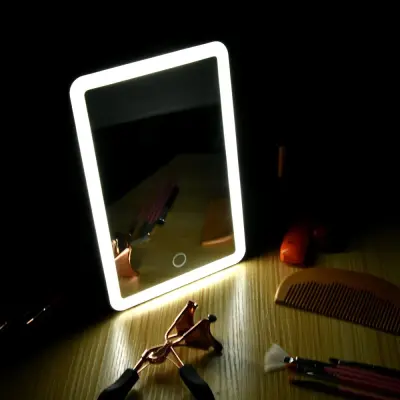 Espelho Portátil Luz Led Touch Usb Recarregável Quadrado