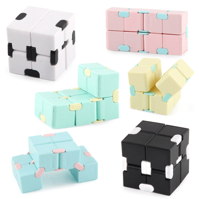 Infinity Cube – Cubo Infinito Colorido Fidget Anti Stress