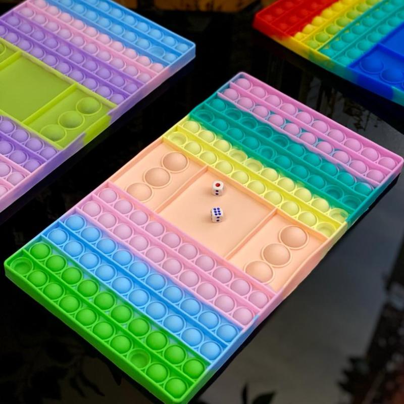 Jogo Pop It Challenge Tabuleiro com 2 Dados Anti Stress – Atacado