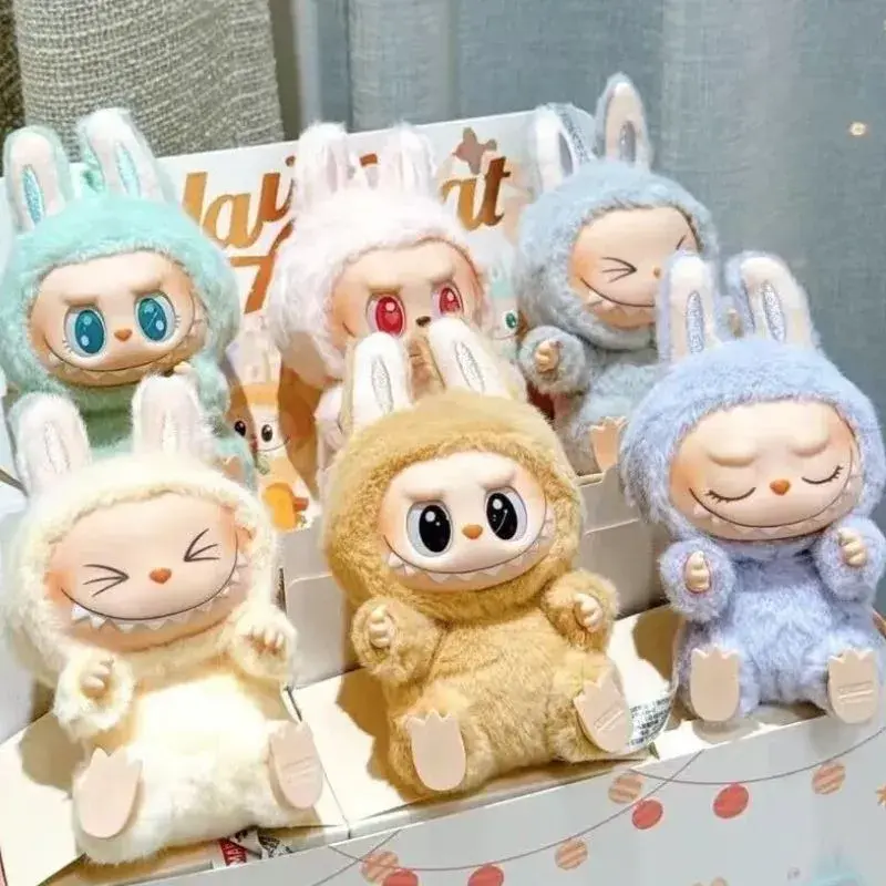 Labubu Boneco De Pelúcia Sentado Chaveiro Surpresa