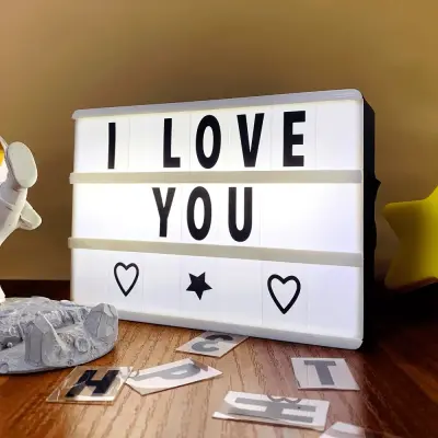 Luminária Letreiro de Cinema Light Box Led 96 Letras Números Ícones