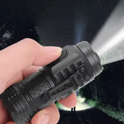 Mini Lanterna Pequena Portatil LED Recarregável