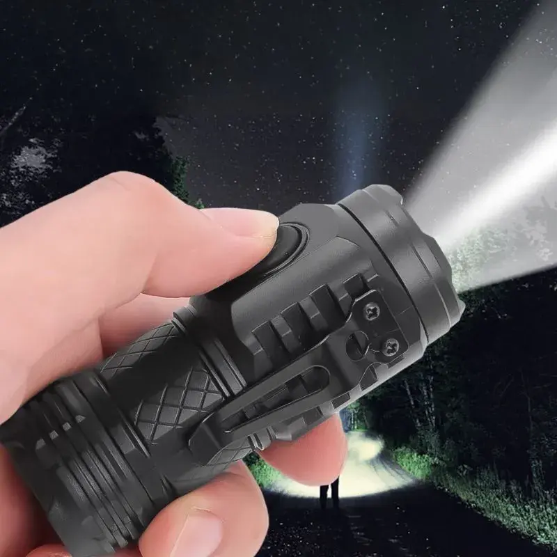 Mini Lanterna Pequena Portatil LED Recarregável