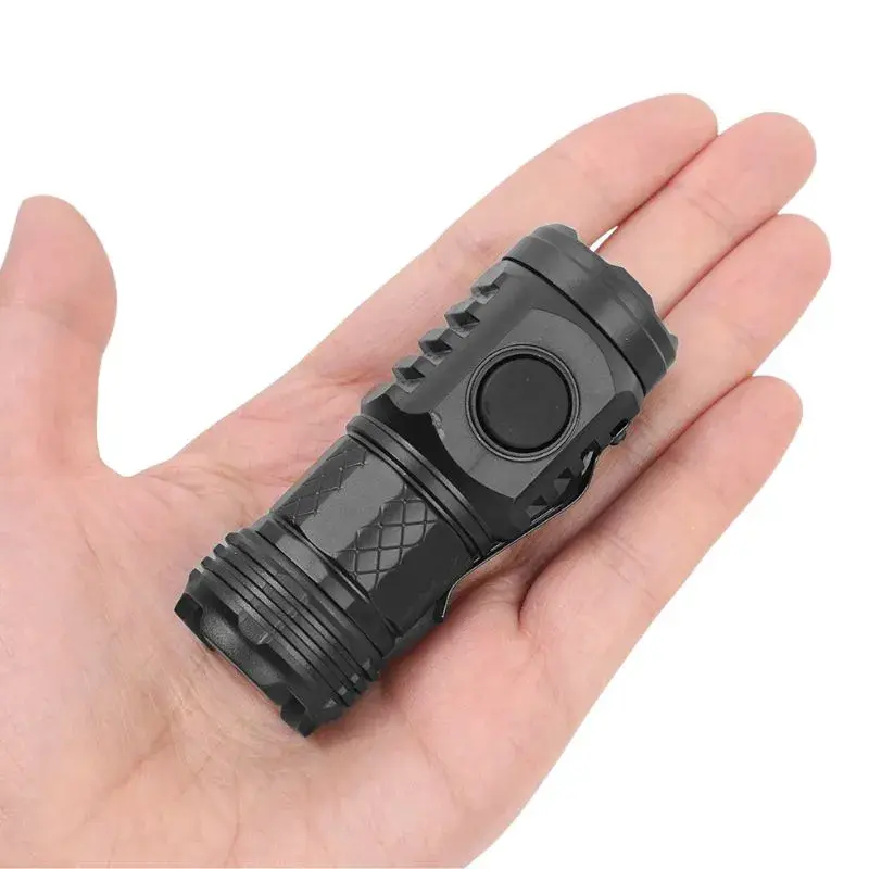 Mini Lanterna Pequena Portatil LED Recarregável