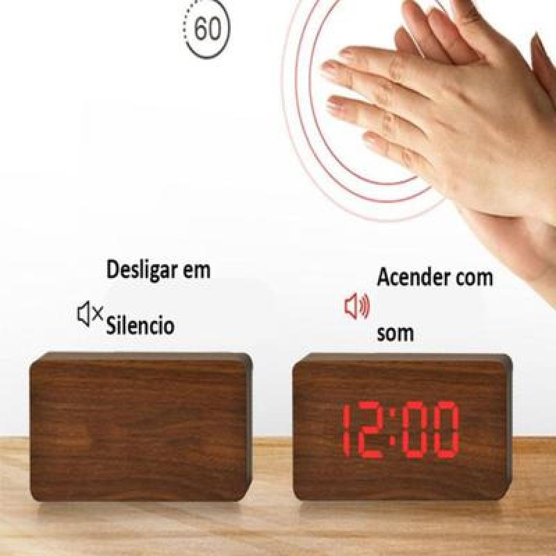 Relógio de Mesa em Madeira com Led Digital e Despertador