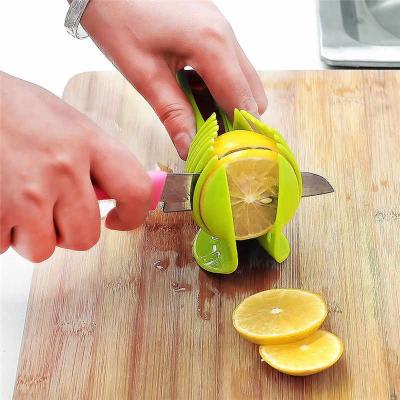 Suporte Pegador Para Fatiar Tomate, Limão, Batata e Legumes